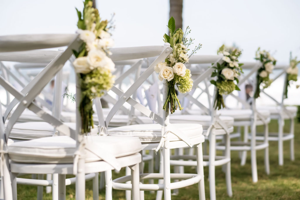 Bali wedding photographers always take a lot of decoration details.