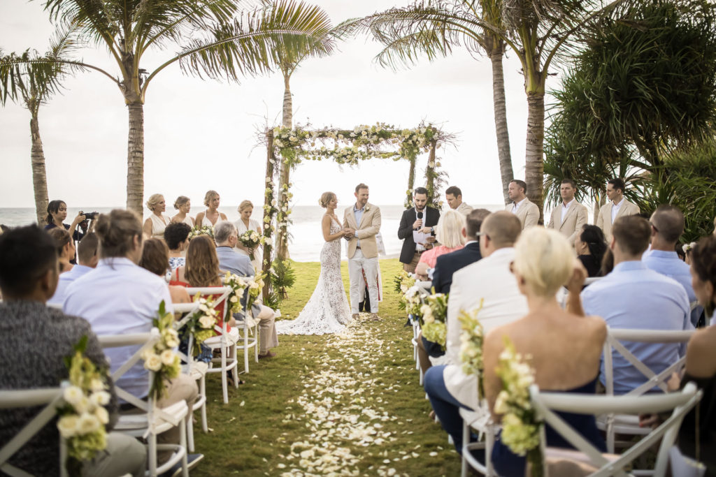 Beautiful greenery with ocean backdrops at Komune Resorts, Bali