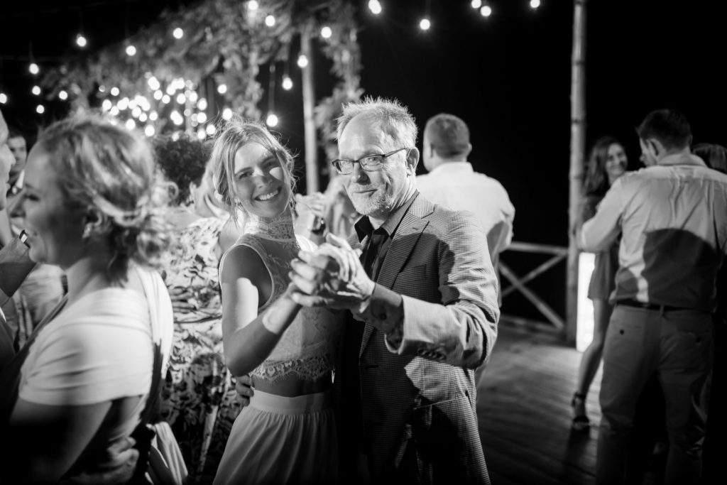 and now, bride and father dancing time.