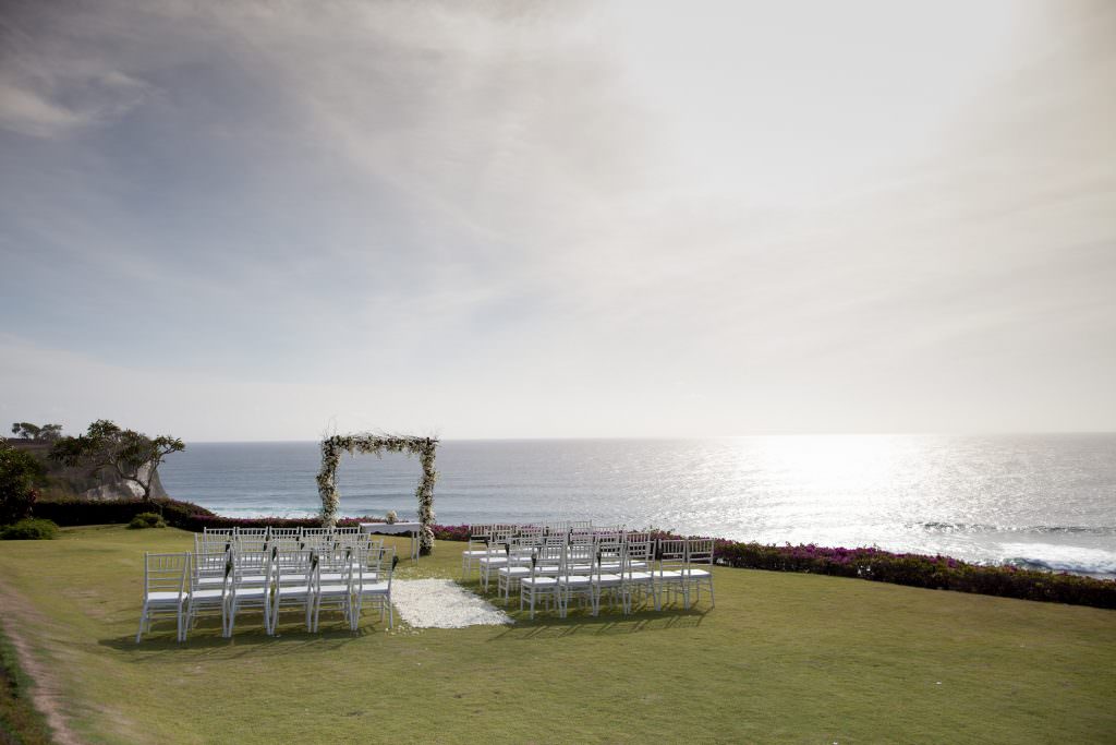 Wedding at The Istana Villa photographed by Bali wedding photographer, Iwan