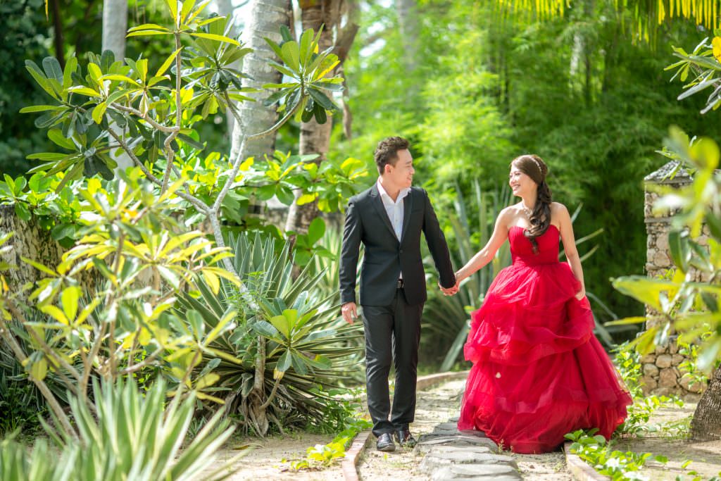 Prewedding photos at Lembongan Island, Bali.