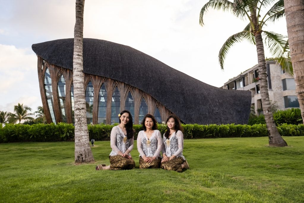 Family photos at The Apurva Kempinski Bali