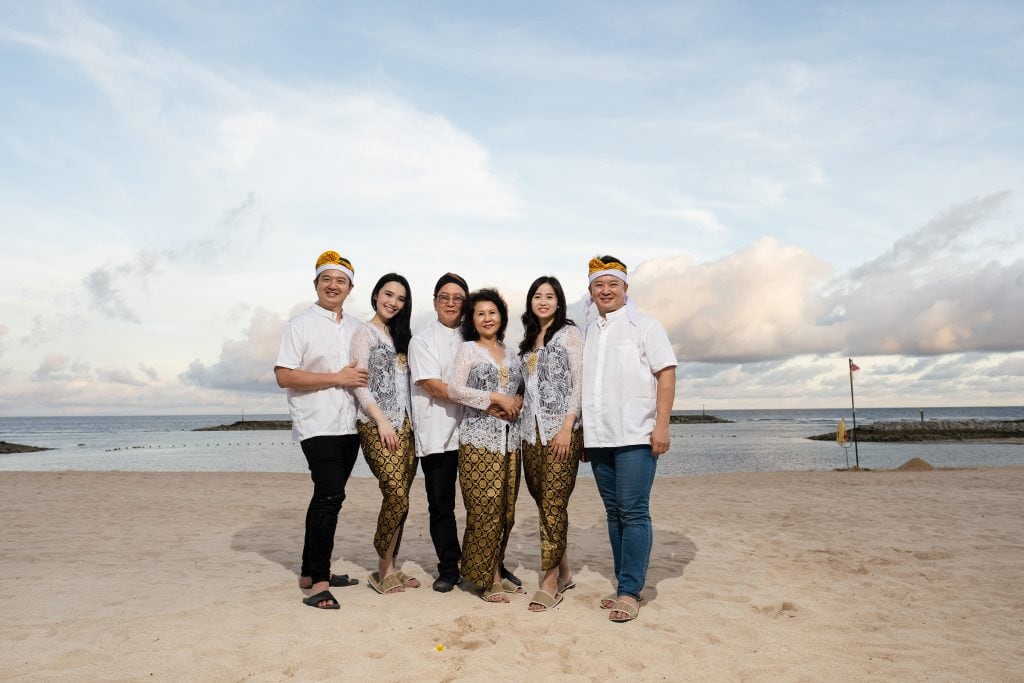 Family photos at The Apurva Kempinski Bali