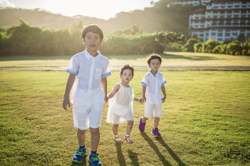 Family vacation in Bali. Kids photos in Bali.