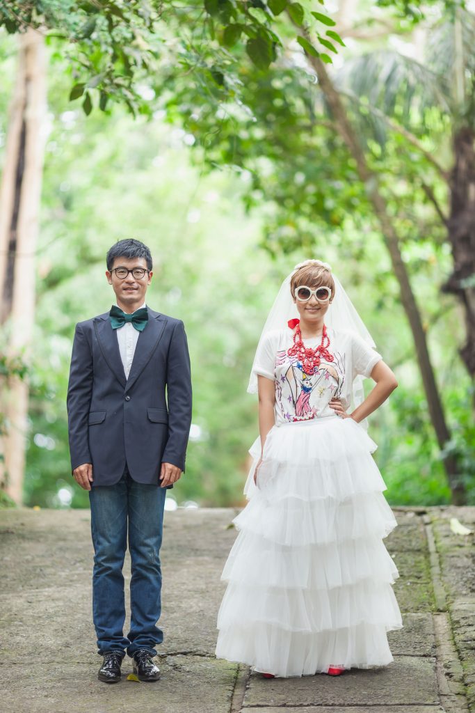 Bali Streets & Sunset Beach - Romantic couple photos