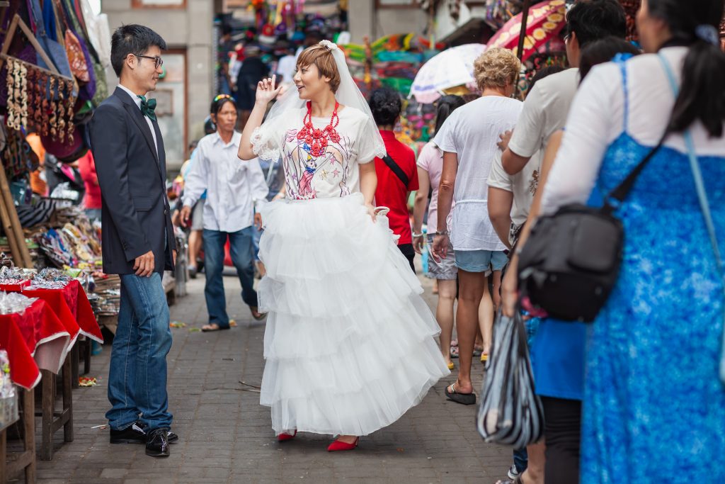 Bali Streets & Sunset Beach - Bali pre-wedding photographer