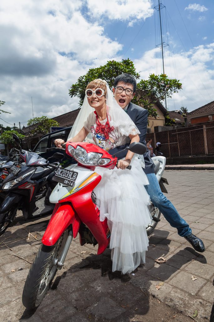 Bali Streets & Sunset Beach - Pre-wedding photography style