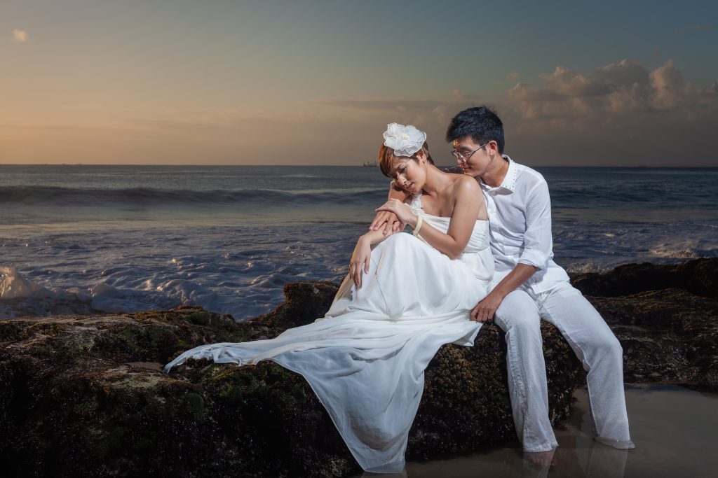 Bali Streets & Sunset Beach - Engagement photography session