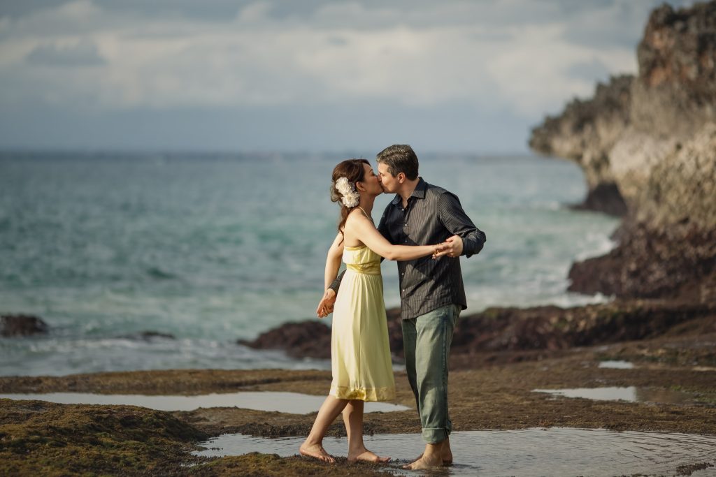 Bali Sunset - Romantic couple photos