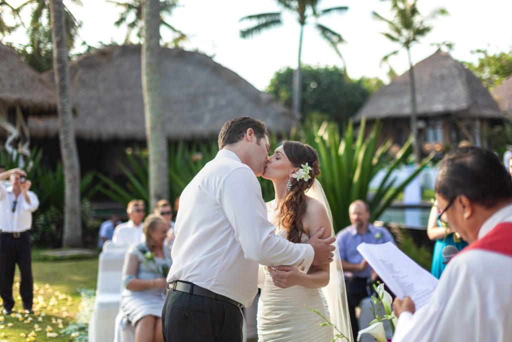 Taman Ahimsa, Cemagi - Natural wedding photography