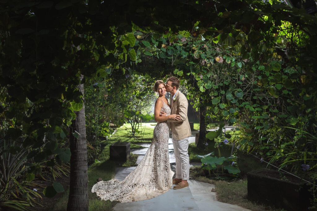 Bali Wedding Photographer - Komune Resort