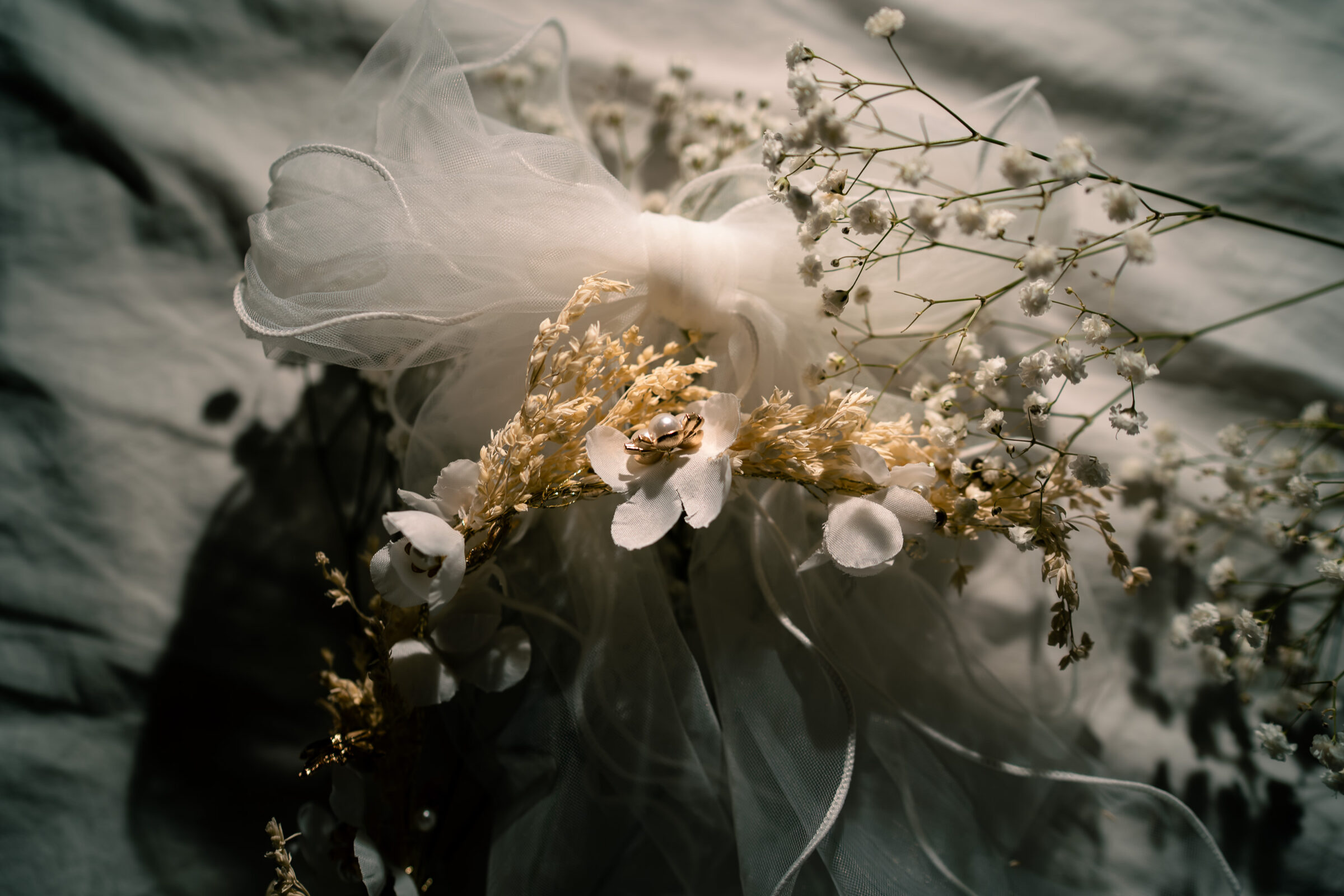 Balangan Beach Weddings - bouquet and veil