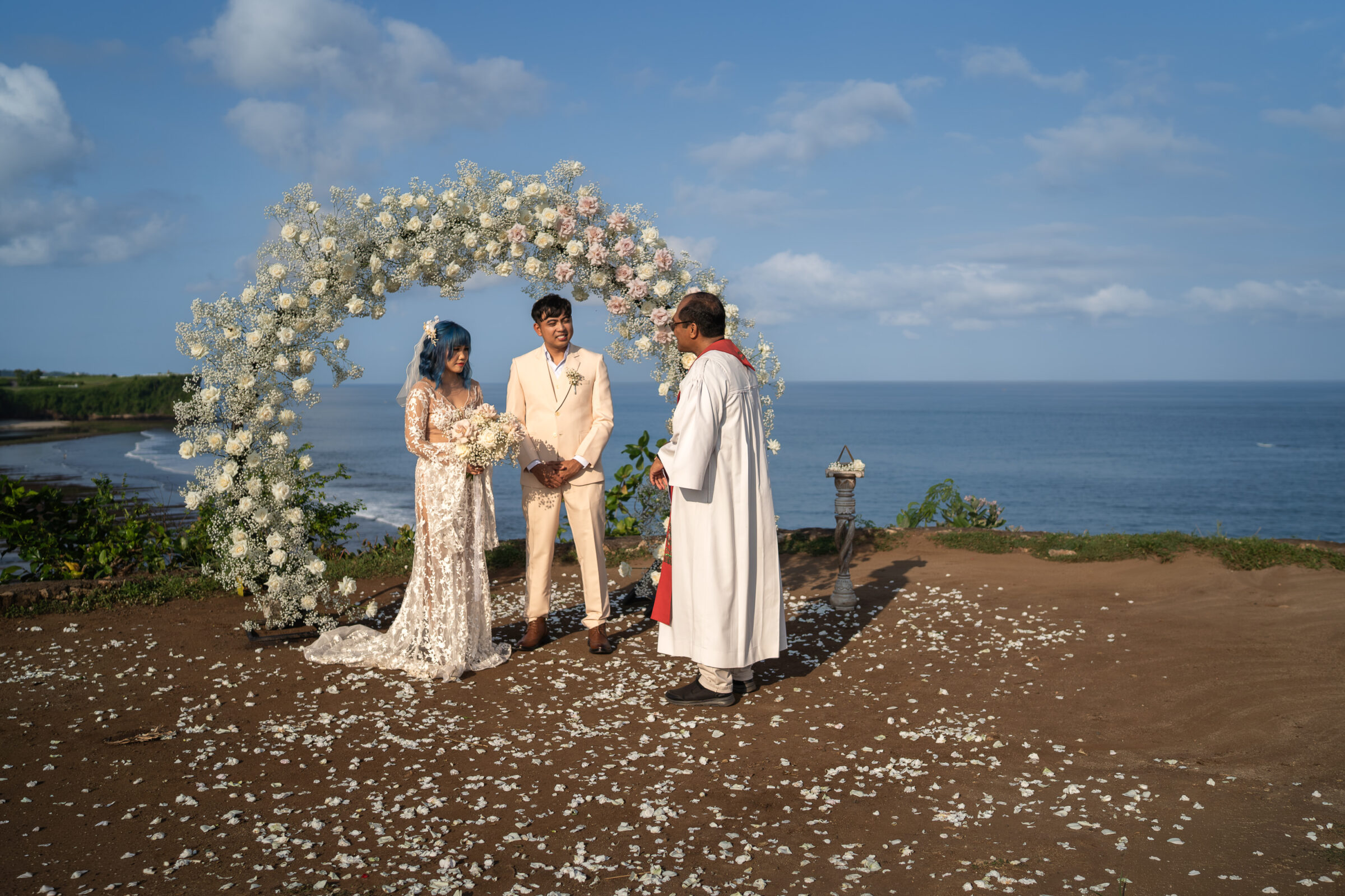 Balangan Beach Weddings - cliff ceremony